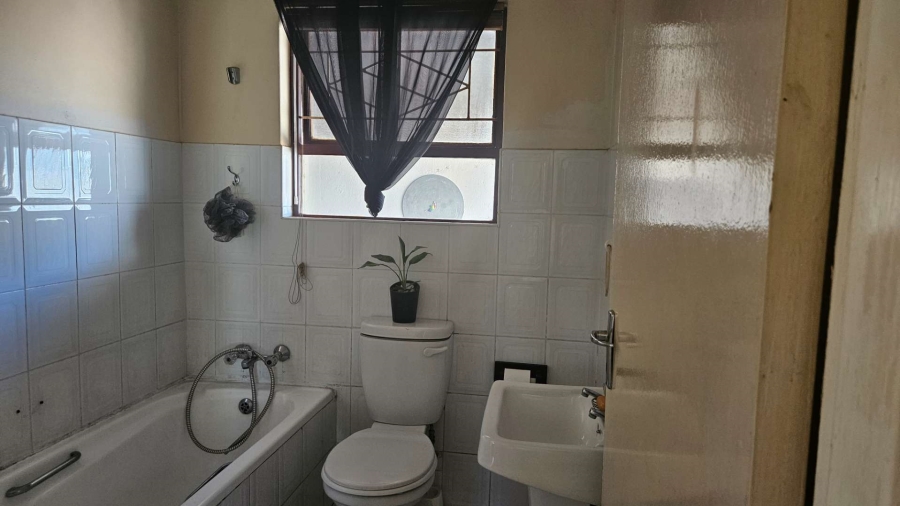 2 Bedroom Property for Sale in Anchorage Park Western Cape